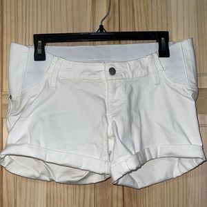 Maternity short!! Oh so comfy!!! Stretchy sides!